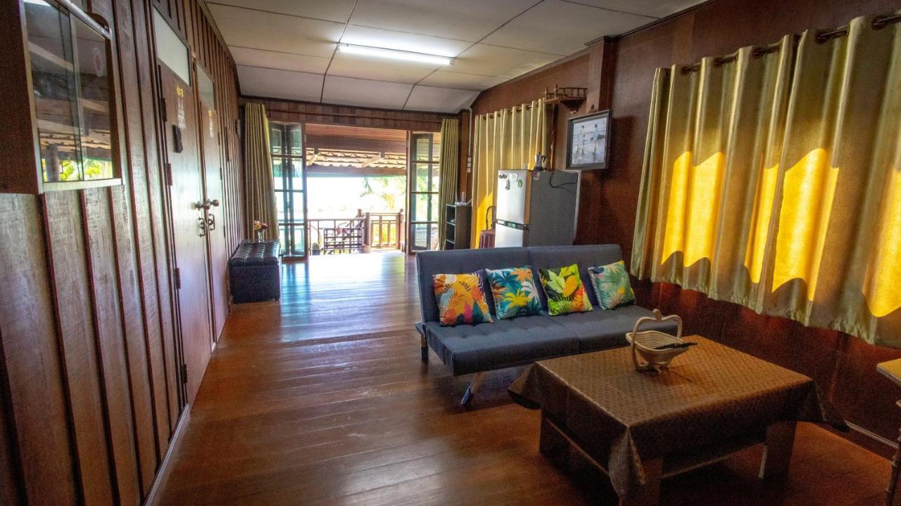 Seesea Thai Wooden House On Beachfront Prachuap Khiri Khan Bagian luar foto