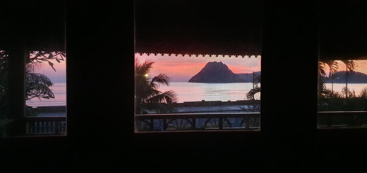 Seesea Thai Wooden House On Beachfront Prachuap Khiri Khan Bagian luar foto