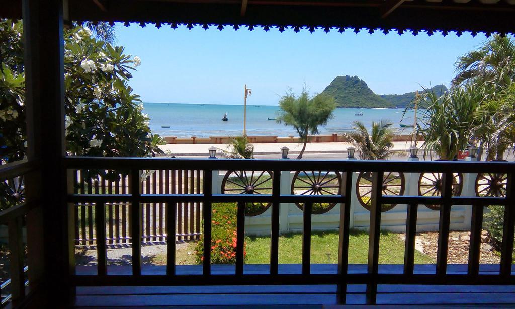 Seesea Thai Wooden House On Beachfront Prachuap Khiri Khan Bagian luar foto