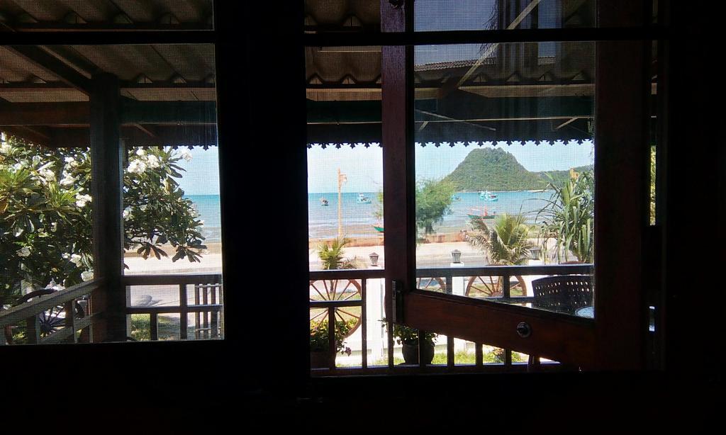 Seesea Thai Wooden House On Beachfront Prachuap Khiri Khan Bagian luar foto